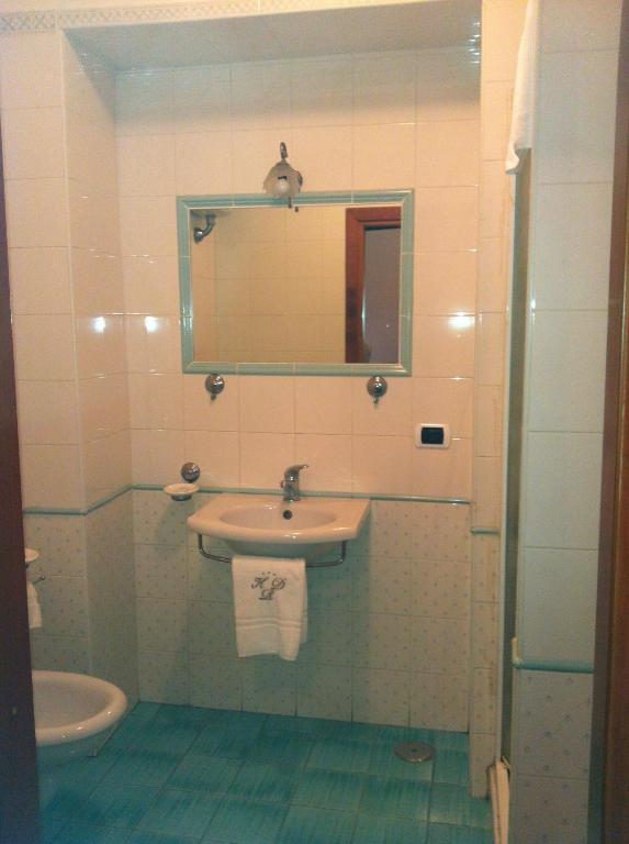 Albergo Delle Rose ปอซซุออลี ห้อง รูปภาพ