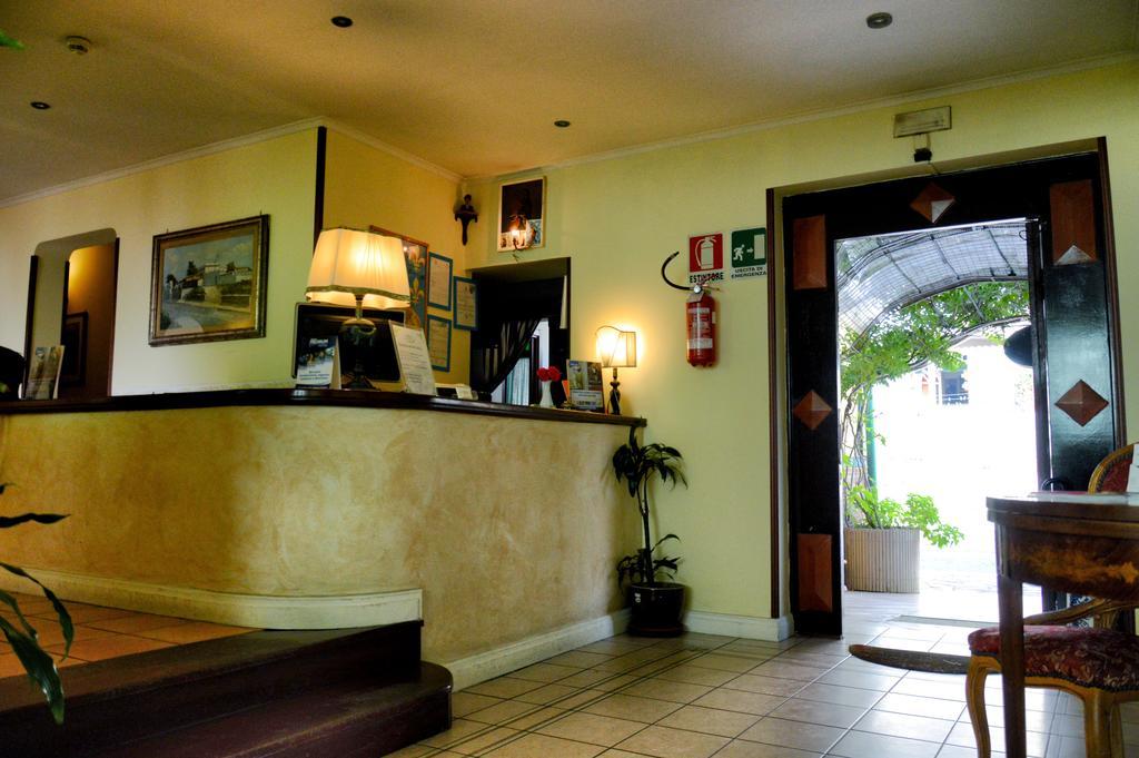 Albergo Delle Rose ปอซซุออลี ภายนอก รูปภาพ